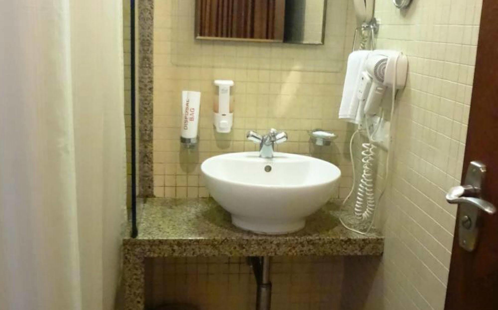 Fabhotel Shubhangan - Nr Bandra Mumbai Eksteriør bilde